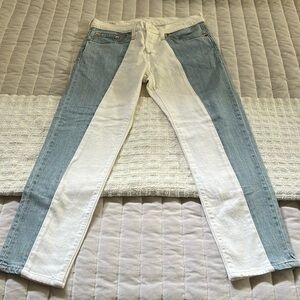 Size 26 Women’s 2-Tone 501 T Levi’s